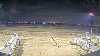 Weather camera view of Lake Charles Rgnl Arpt terminal bldg.