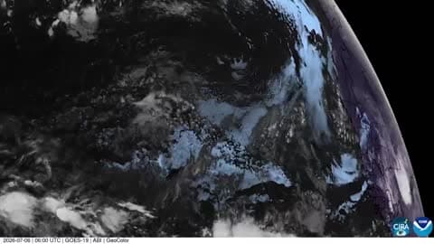 Huge Plume of Saharan Dust Wafts Across Atlantic Ocean