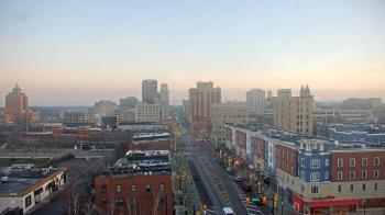 Weather camera view of Akron Beacon Journal.