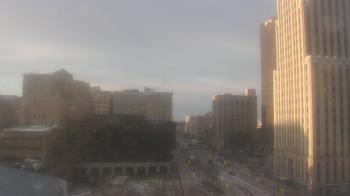 Weather camera view of Akron-Summit County Public Library.