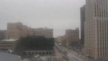 Weather camera view of Akron-Summit County Public Library.