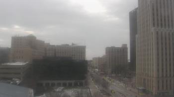 Weather camera view of Akron-Summit County Public Library.
