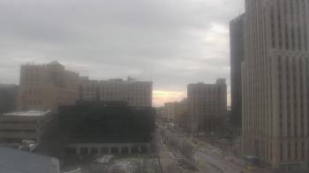 Weather camera view of Akron-Summit County Public Library.