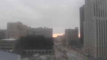 Weather camera view of Akron-Summit County Public Library.