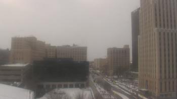 Weather camera view of Akron-Summit County Public Library.