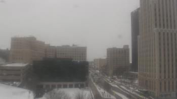 Weather camera view of Akron-Summit County Public Library.
