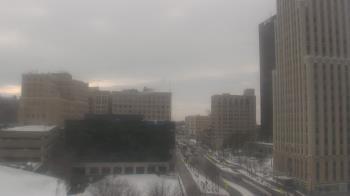 Weather camera view of Akron-Summit County Public Library.