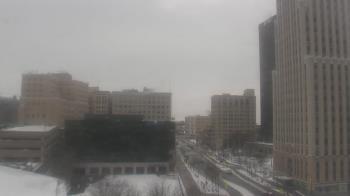 Weather camera view of Akron-Summit County Public Library.