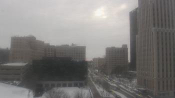 Weather camera view of Akron-Summit County Public Library.