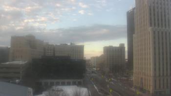 Weather camera view of Akron-Summit County Public Library.