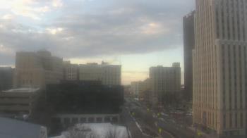 Weather camera view of Akron-Summit County Public Library.