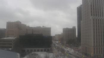 Weather camera view of Akron-Summit County Public Library.