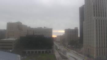 Weather camera view of Akron-Summit County Public Library.