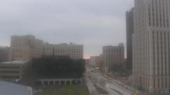 Weather camera view of Akron-Summit County Public Library.
