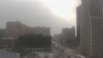 Weather camera view of Akron-Summit County Public Library.