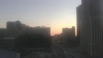 Weather camera view of Akron-Summit County Public Library.