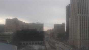 Weather camera view of Akron-Summit County Public Library.