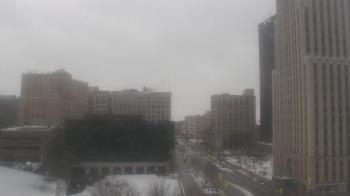 Weather camera view of Akron-Summit County Public Library.