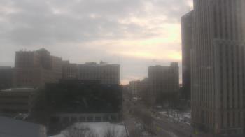 Weather camera view of Akron-Summit County Public Library.