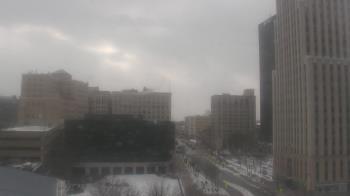 Weather camera view of Akron-Summit County Public Library.