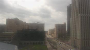 Weather camera view of Akron-Summit County Public Library.