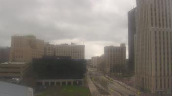 Weather camera view of Akron-Summit County Public Library.