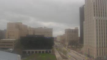 Weather camera view of Akron-Summit County Public Library.