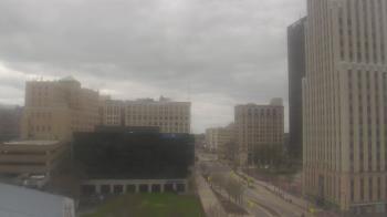 Weather camera view of Akron-Summit County Public Library.