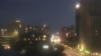 Weather camera view of Akron-Summit County Public Library.