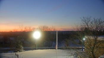 Weather camera view of Grass Lake School District 36.