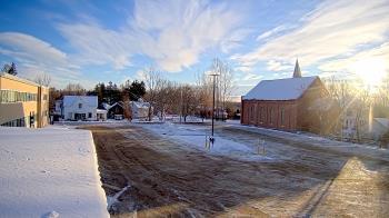 Weather camera view of Antwerp Primary School.