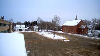 Weather camera view of Antwerp Primary School.