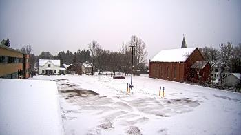 Weather camera view of Antwerp Primary School.