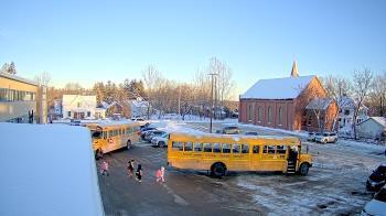 Weather camera view of Antwerp Primary School.