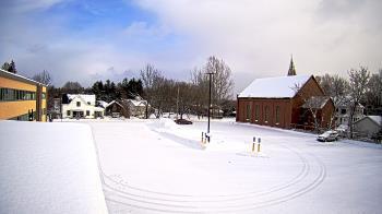 Weather camera view of Antwerp Primary School.