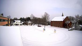 Weather camera view of Antwerp Primary School.