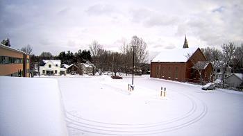 Weather camera view of Antwerp Primary School.