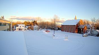 Weather camera view of Antwerp Primary School.