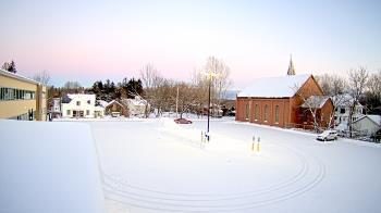 Weather camera view of Antwerp Primary School.