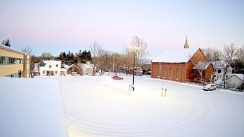 Weather camera view of Antwerp Primary School.