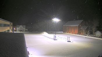 Weather camera view of Antwerp Primary School.