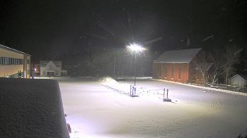 Weather camera view of Antwerp Primary School.