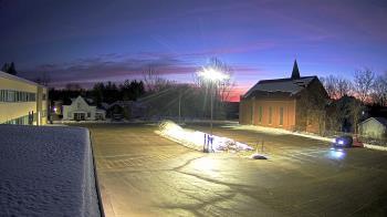 Weather camera view of Antwerp Primary School.
