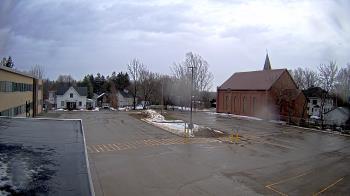 Weather camera view of Antwerp Primary School.