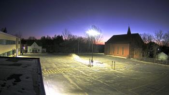 Weather camera view of Antwerp Primary School.