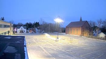Weather camera view of Antwerp Primary School.