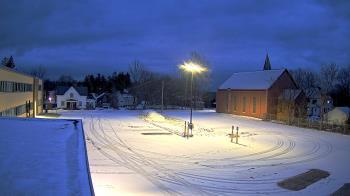 Weather camera view of Antwerp Primary School.