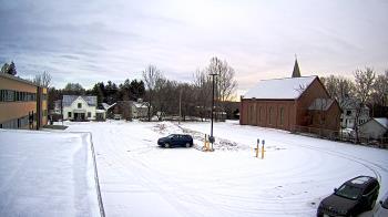 Weather camera view of Antwerp Primary School.