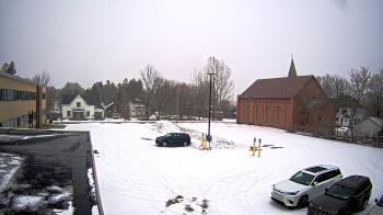 Weather camera view of Antwerp Primary School.