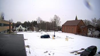 Weather camera view of Antwerp Primary School.